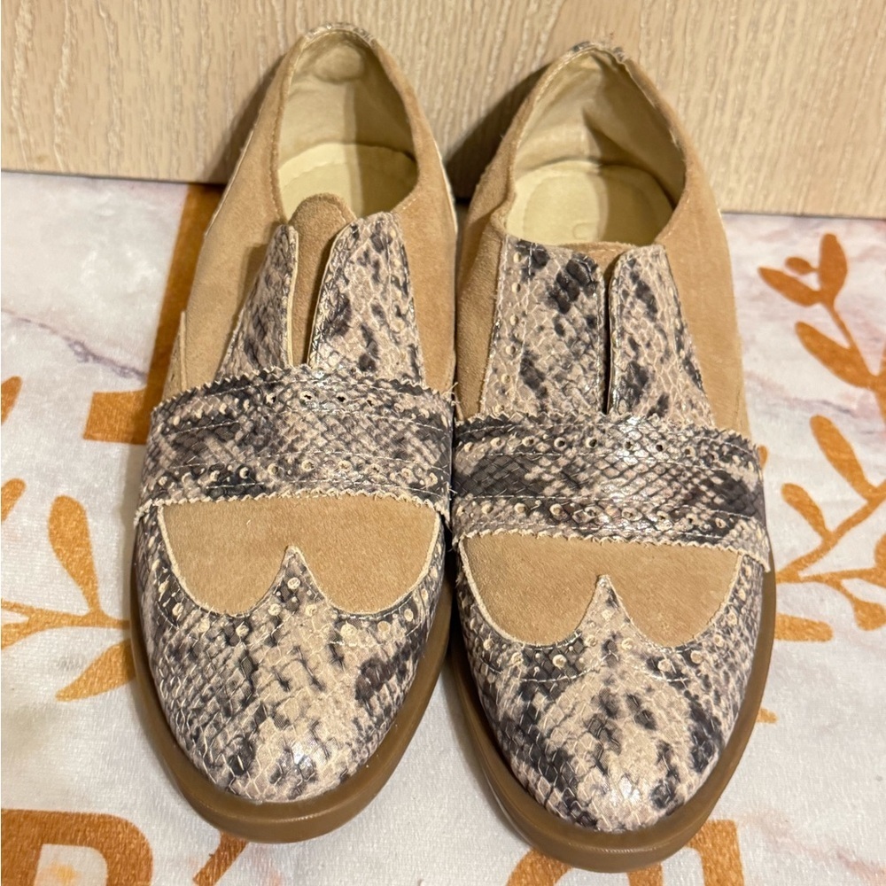Girotti Slip-On Casual Shoes - Picture 2 of 11